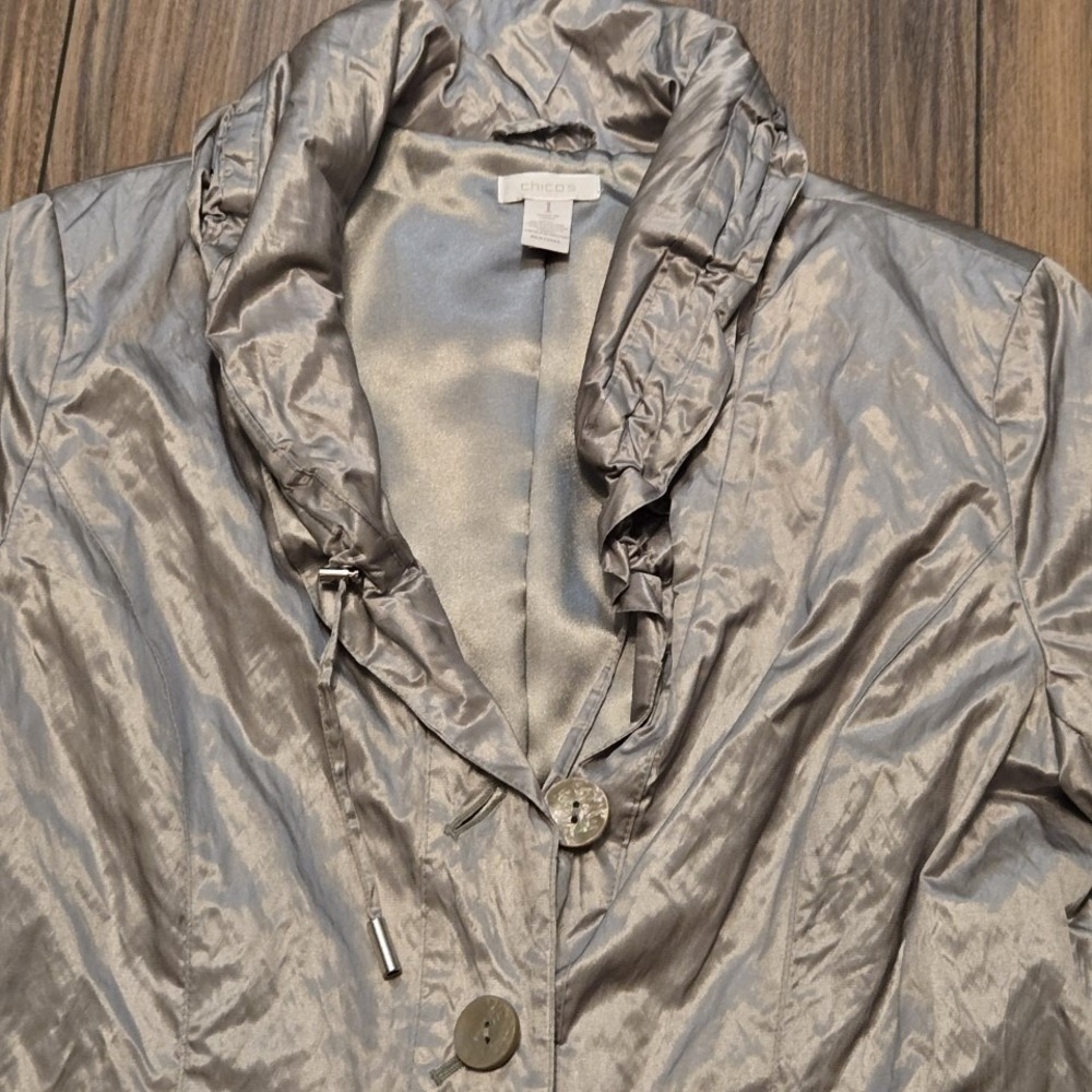 Chicos Metallic Button Front Blazer Ruffle Collar Jacket Size 1 Small - Picture 2 of 11
